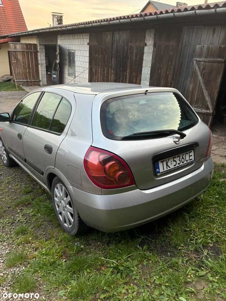Nissan Almera - 1