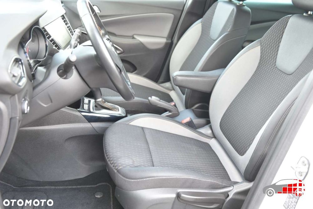Opel Crossland X - 17