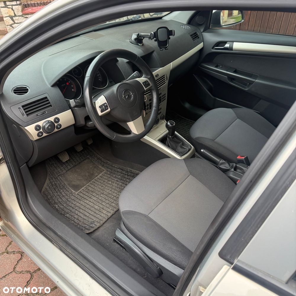 Opel Astra 1.6 Essentia - 7