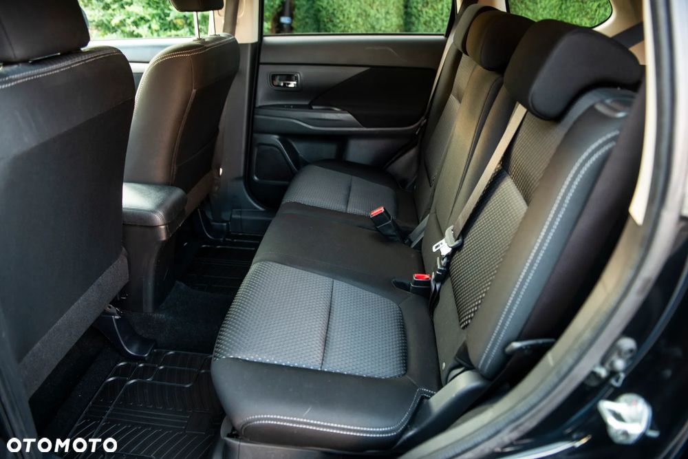 Mitsubishi Outlander 2.0 2WD Edition - 28
