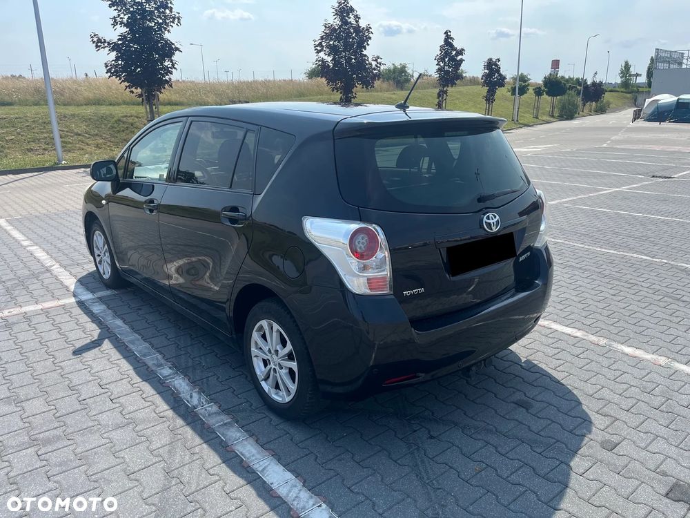 Toyota Verso 1.8 Prestige EU5 - 6
