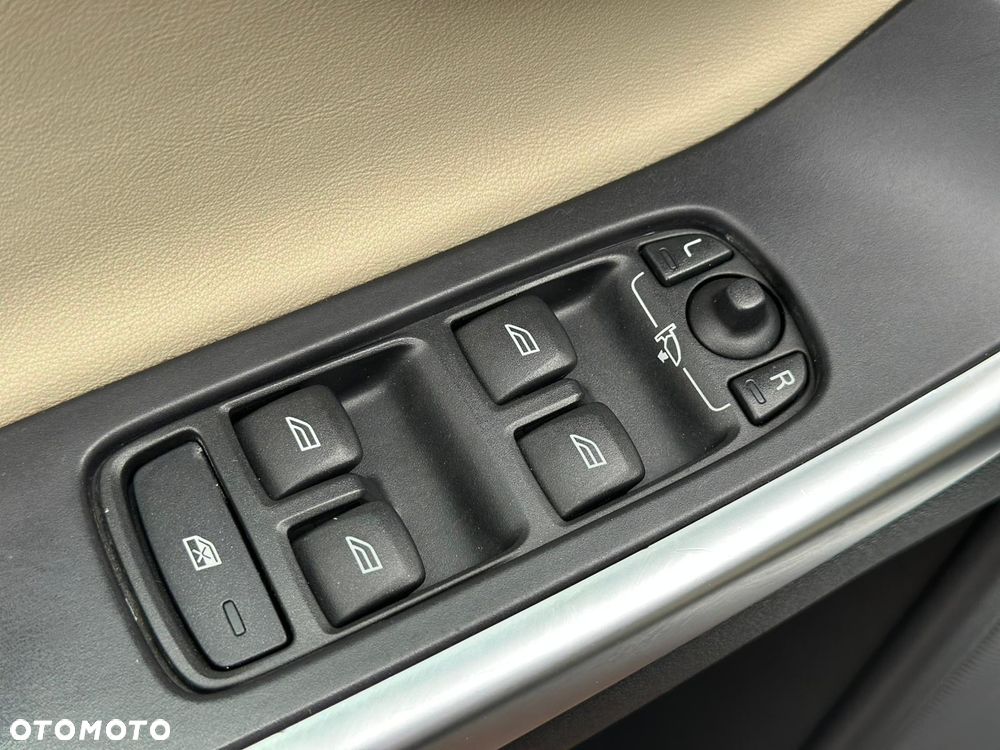 Volvo XC 60 D5 AWD RDesign - 15