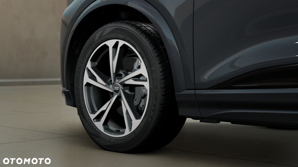 Audi Q6 e-tron - 5
