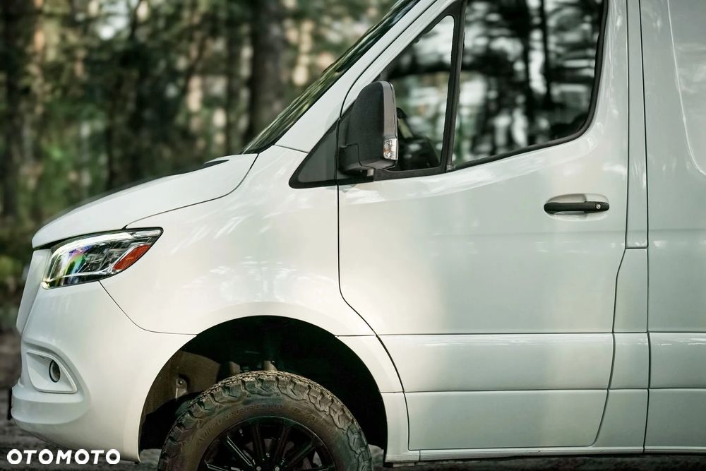 Mercedes-Benz Sprinter - 5