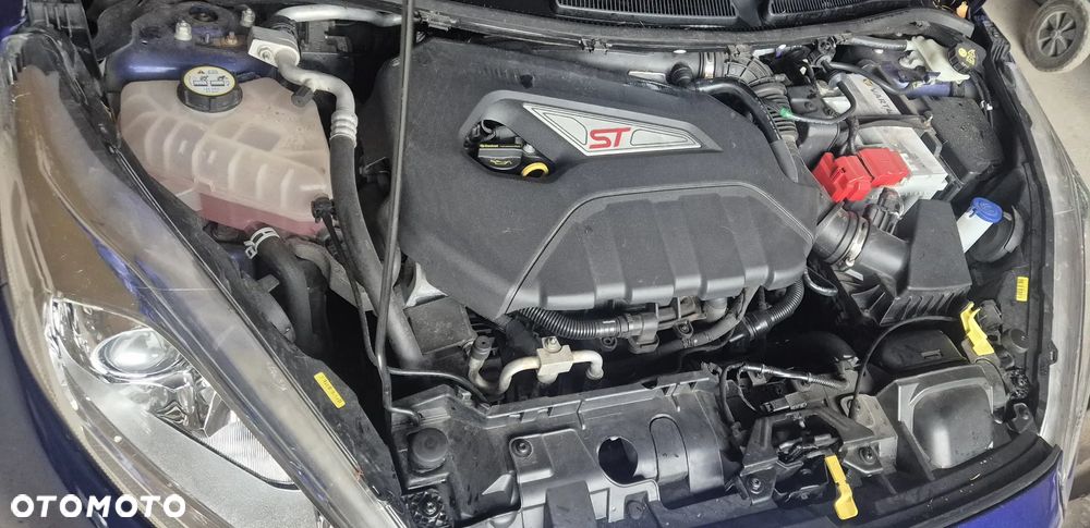 Ford Fiesta 1.6 EcoBoost mit Leder-Sport-Paket ST - 10