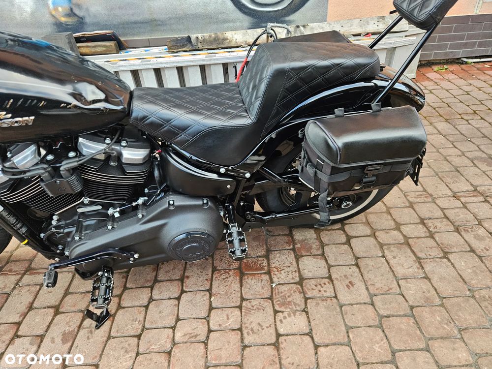 Harley-Davidson Softail Street Bob - 15