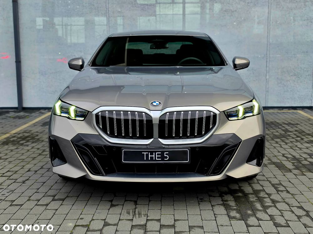 BMW Seria 5 520i mHEV M Sport - 11