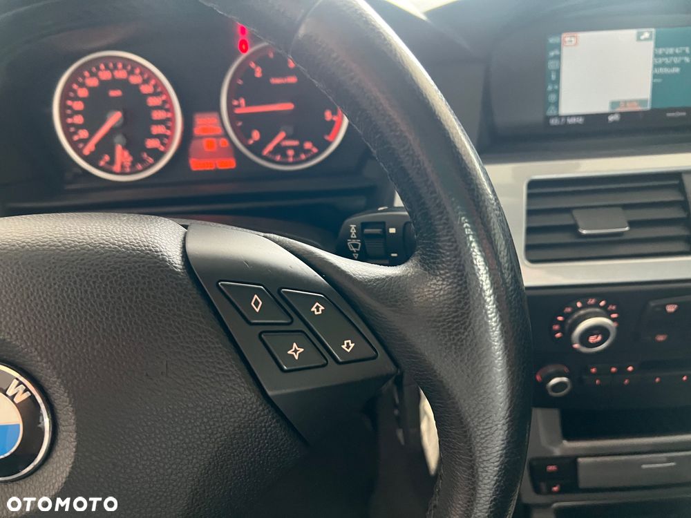 BMW Seria 5 - 32