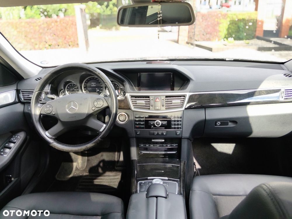 Mercedes-Benz Klasa E 350 CGI BlueEffICIENCY Avantgarde - 12