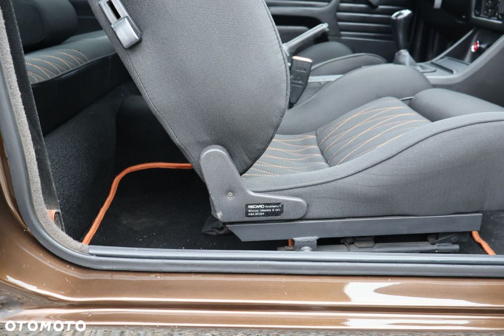 BMW Seria 3 325i - 9