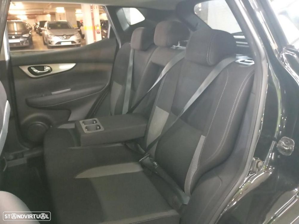 Nissan Qashqai 1.5 dCi N-Connecta J18 - 4