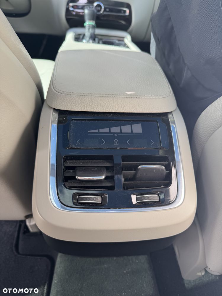 Volvo XC 90 - 29