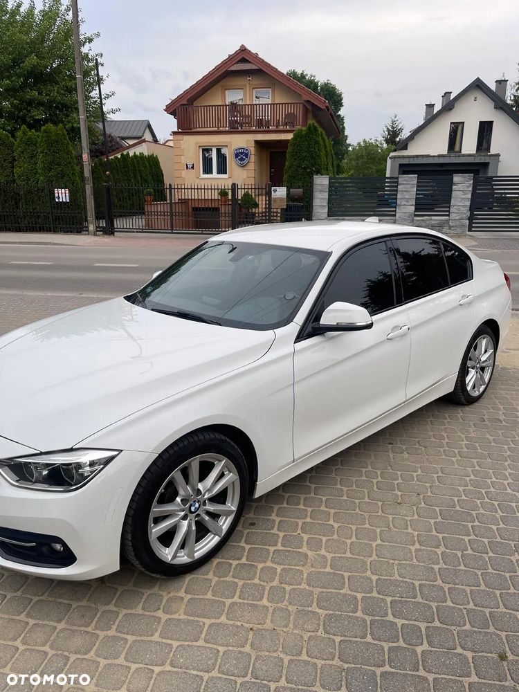 BMW Seria 3 330i Edition Luxury Line Purity - 2