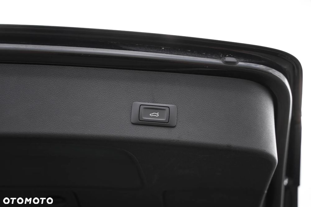 Audi A4 Avant 2.0 TDI Quattro S tronic - 17