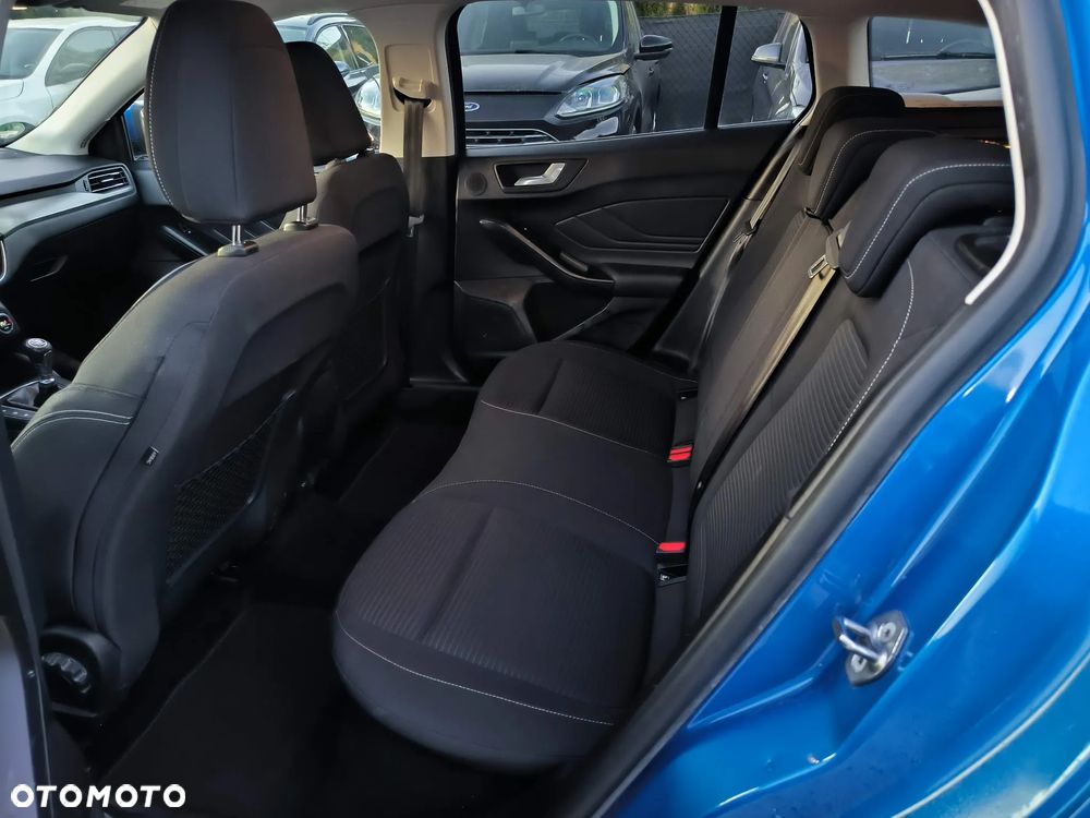 Ford Focus 1.5 EcoBlue Start-Stopp-System TITANIUM DESIGN - 34