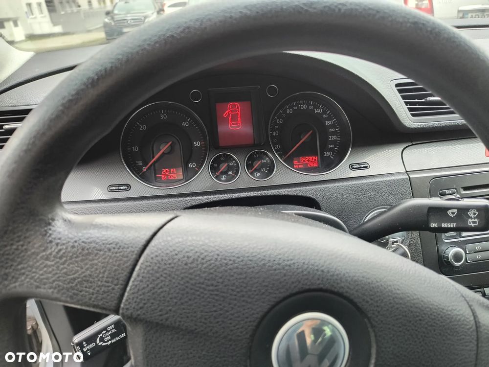 Volkswagen Passat 1.9 TDI DPF Comfortline - 14