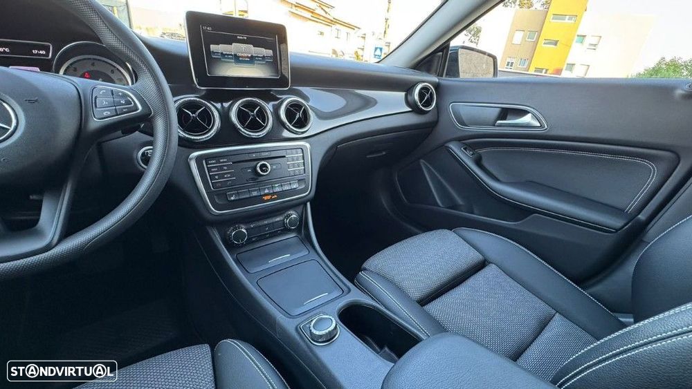 Mercedes-Benz CLA 200 - 13