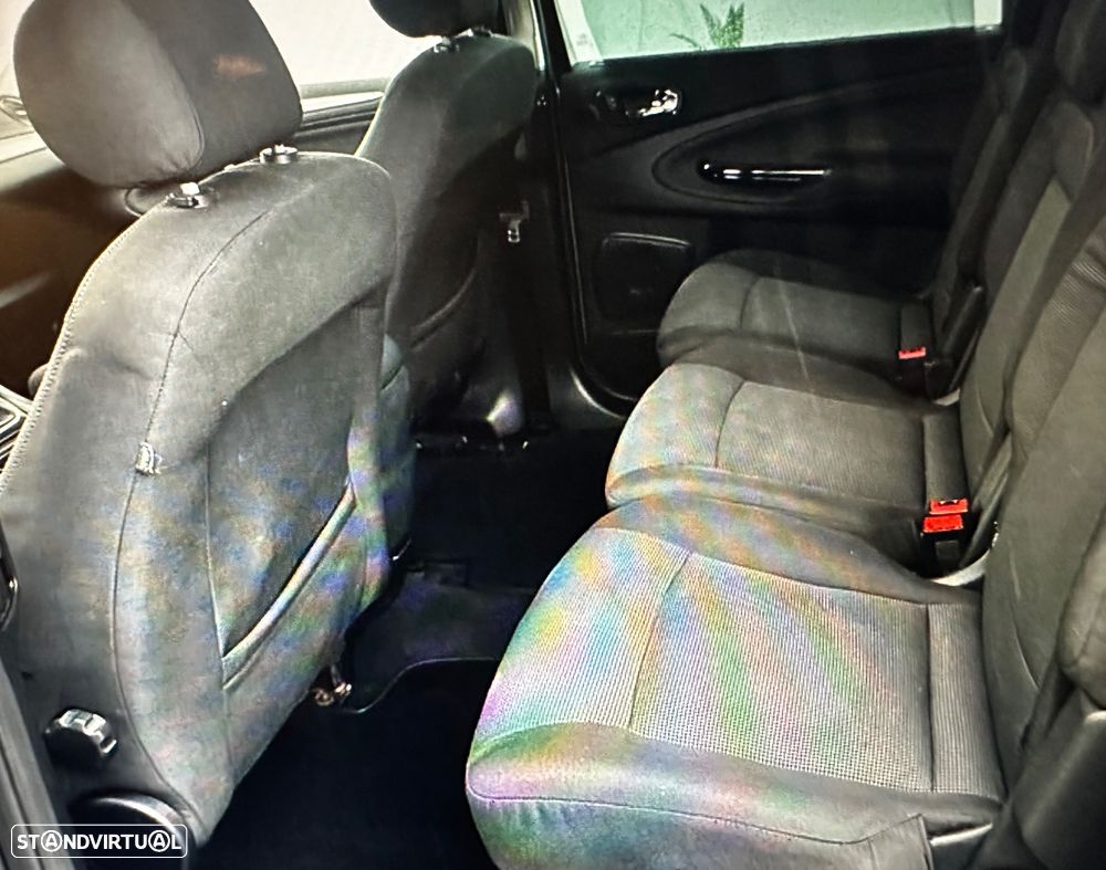 Ford S-Max 2.0 TDCi DPF Titanium - 22