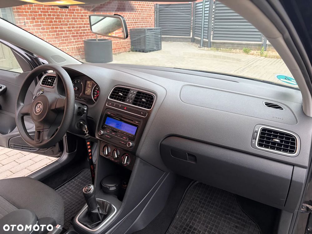Volkswagen Polo 1.2 TSI Blue Motion Technology Comfortline - 28