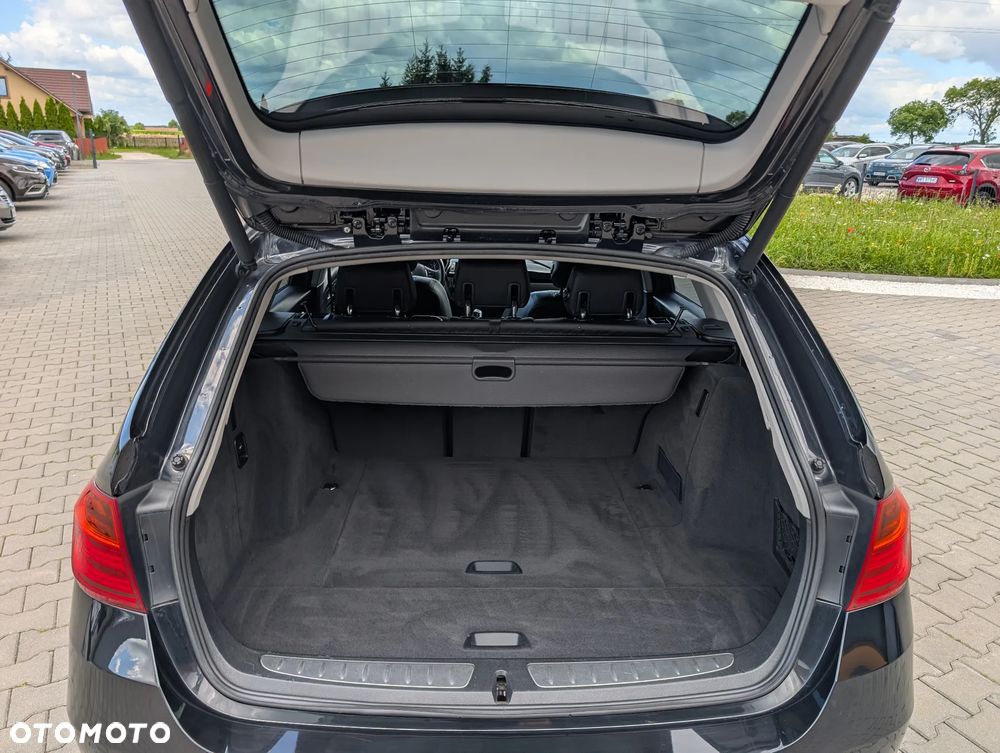 BMW Seria 3 318d Edition Luxury Line Purity - 40