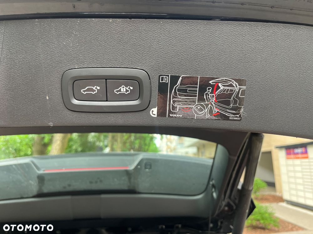 Volvo XC 40 D3 AWD Momentum Pro - 14