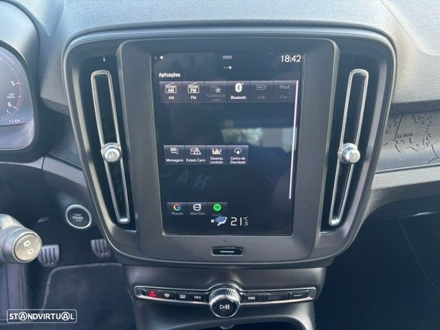 Volvo XC 40 2.0 D3 - 7