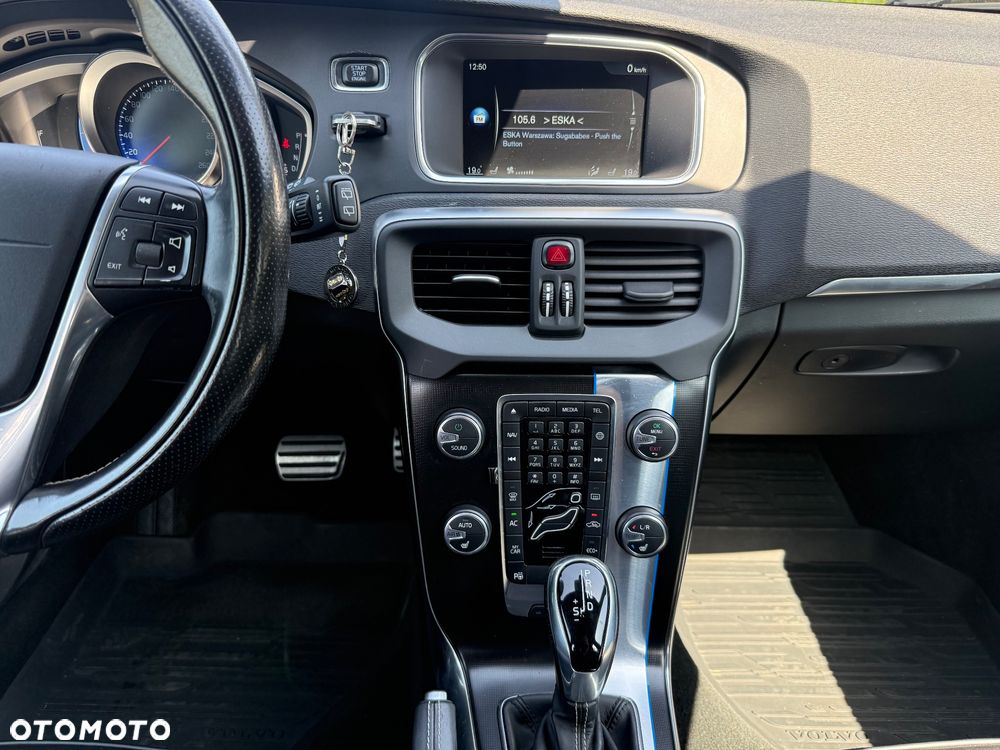 Volvo V40 T3 Drive-E R-Design Momentum - 11
