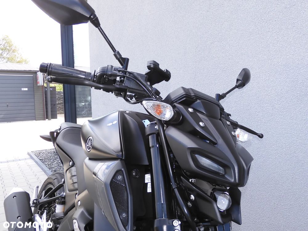 Yamaha MT - 4
