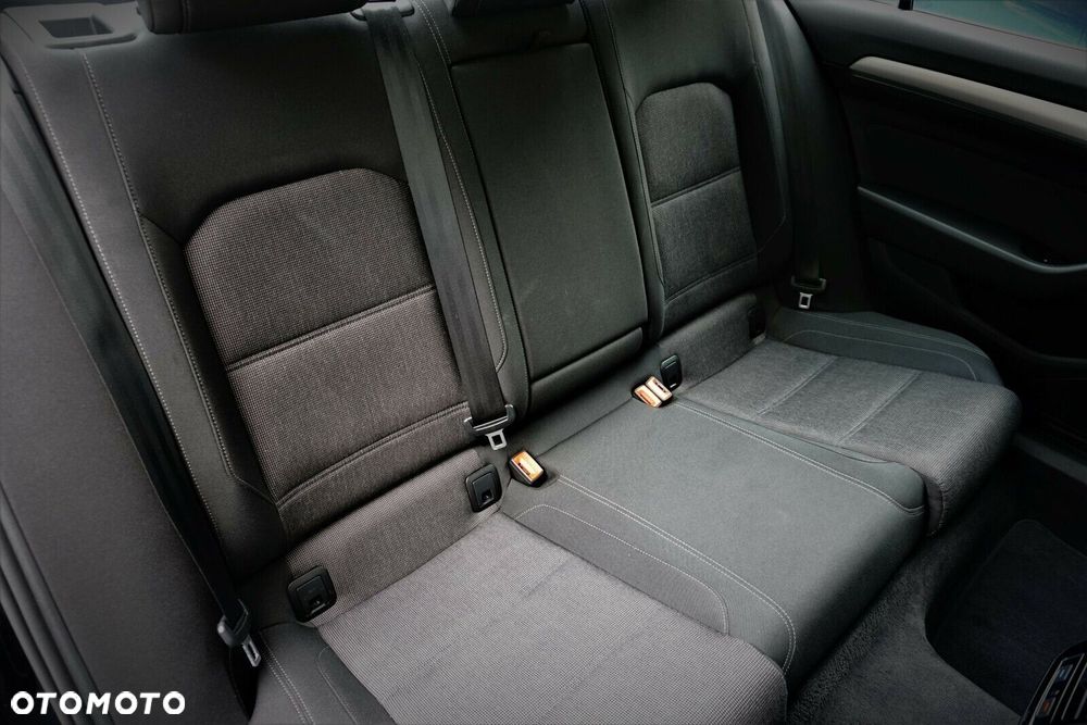 Volkswagen Passat 2.0 TDI SCR Comfortline DSG - 20