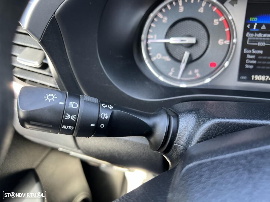 Toyota Hilux 2.4 D-4D 4WD CD CM - 27