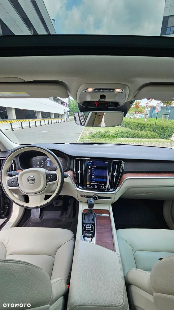 Volvo S60 T5 AWD R-Design - 10
