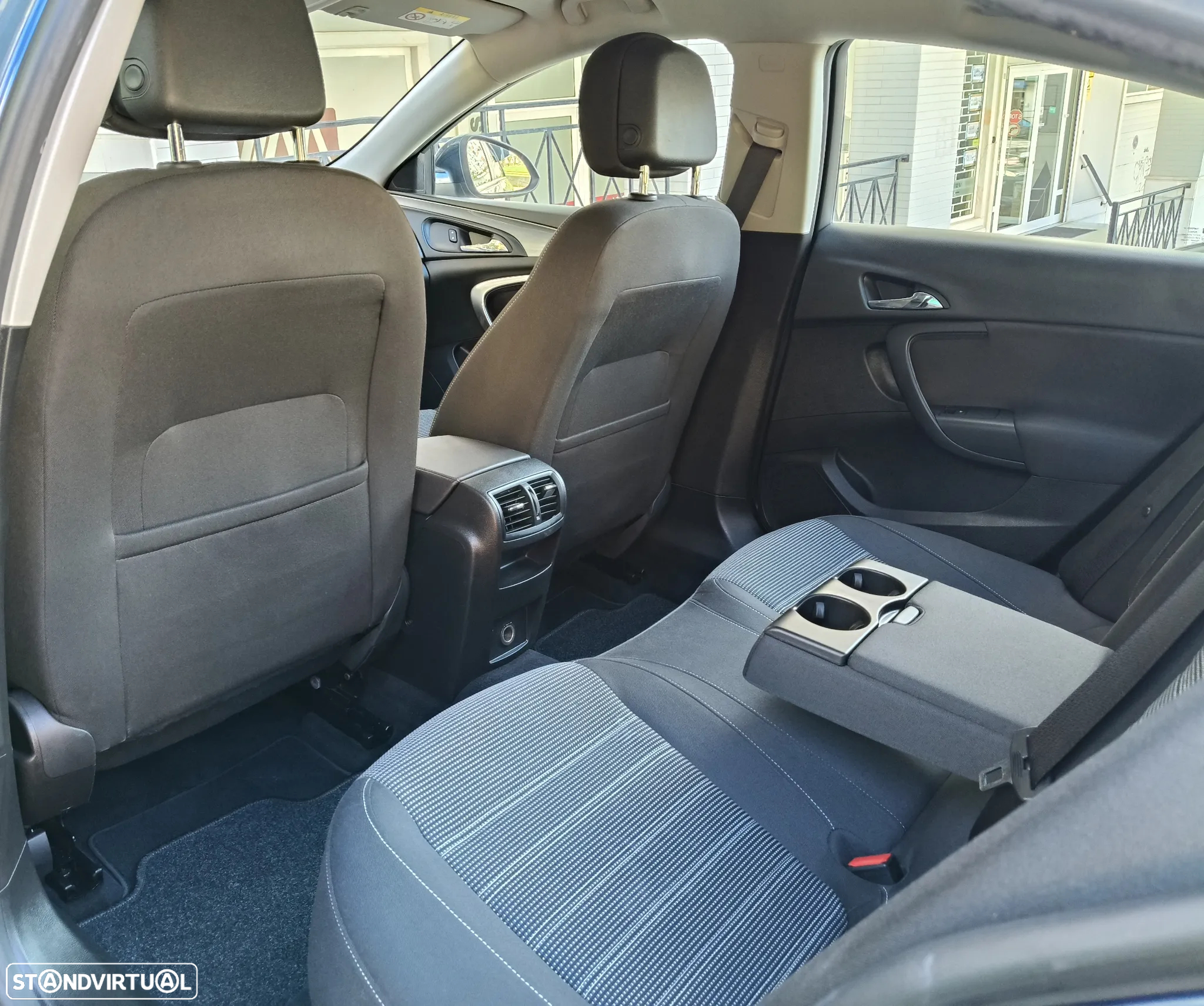 Opel Insignia 1.6 CDTi Executive S/S - 23