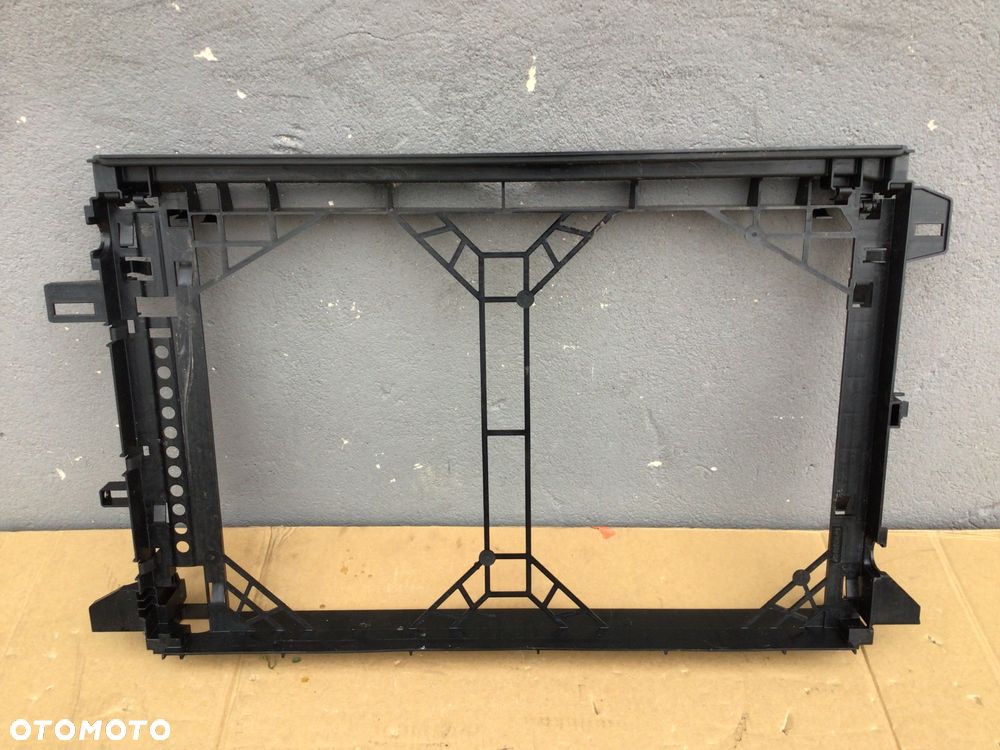 Pas przedni obudową Chłodnicy Opel Insignia B - 2