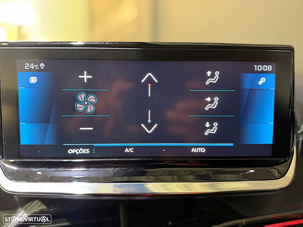 Peugeot 2008 PureTech 155 EAT8 GT Pack - 30