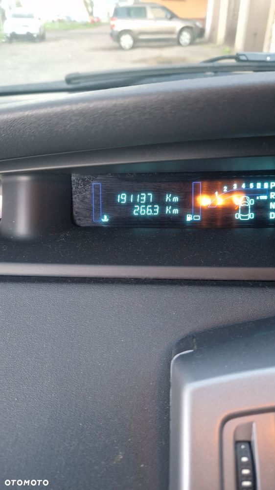 Renault Grand Scenic - 9