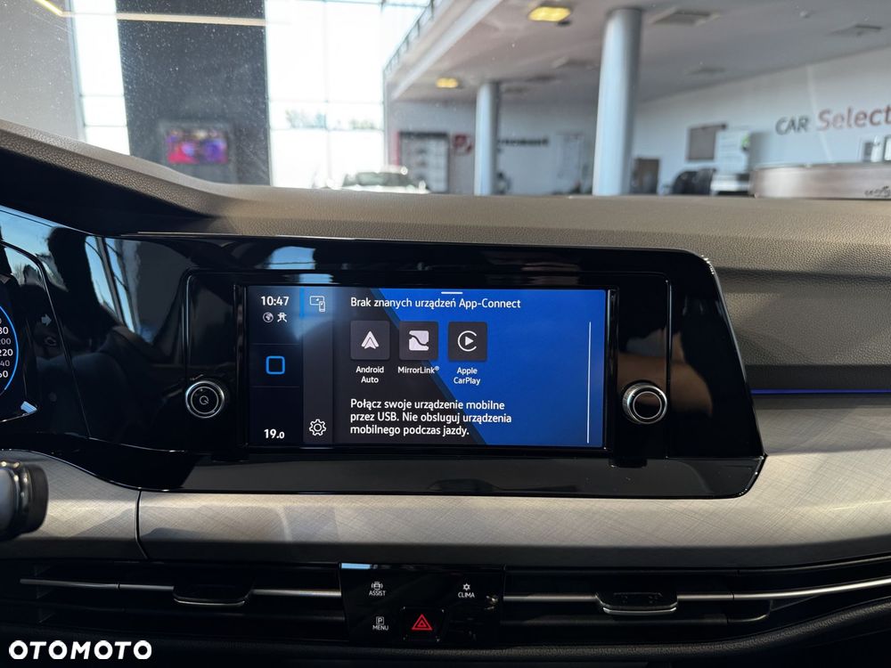 Volkswagen Golf - 22