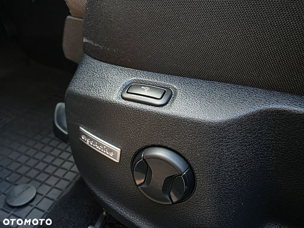 Volkswagen Golf 2.0 TDI SCR DSG Move - 21