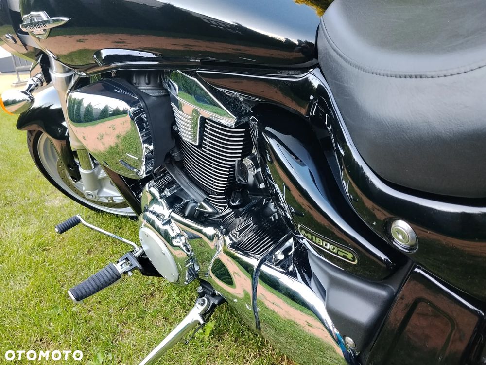 Suzuki Intruder - 27