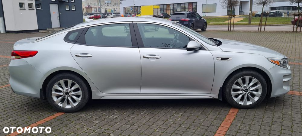 Kia Optima - 6