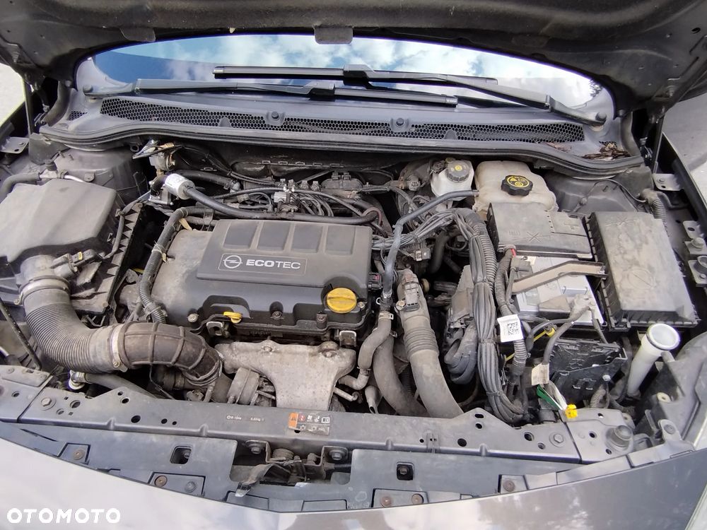 Opel Astra 1.4 T Sport - 13