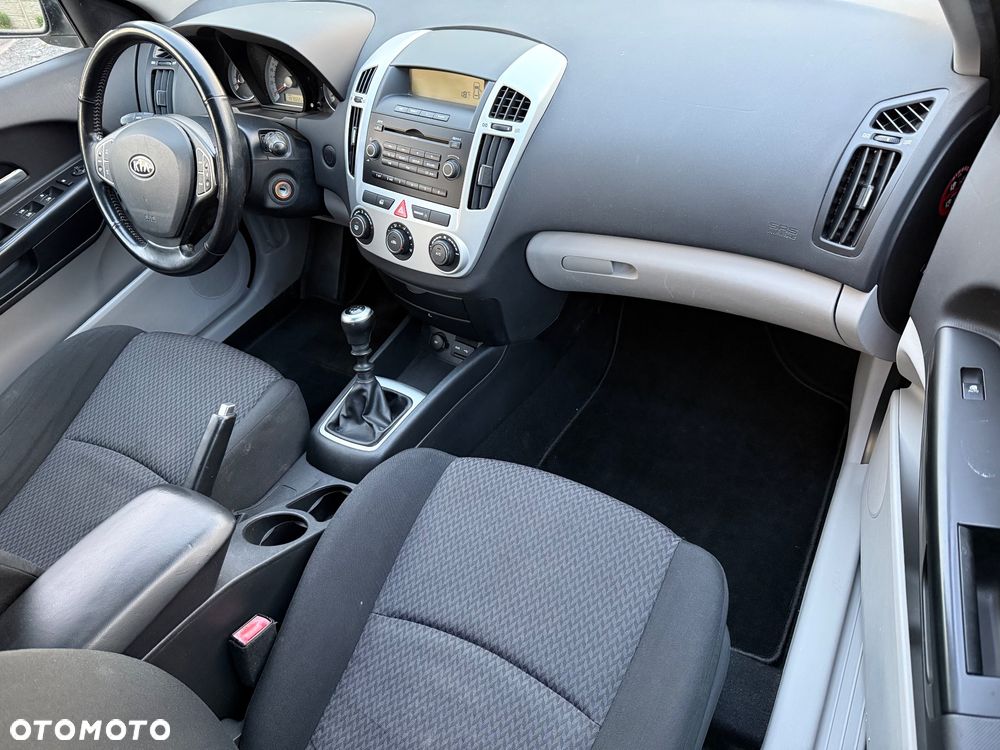 Kia Ceed 1.4 CVVT LX - 12
