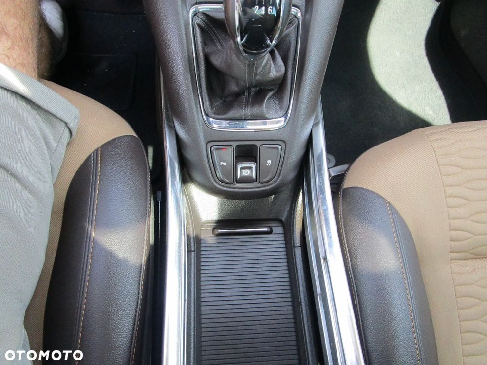 Opel Zafira Tourer 1.4 Turbo Innovation - 34
