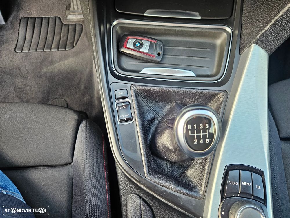 BMW 320 d Line Sport - 31