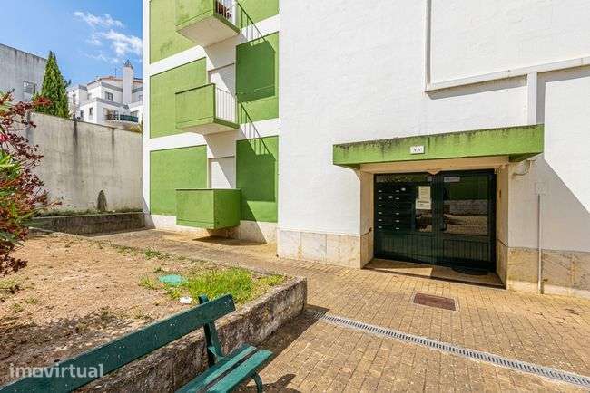 Apresento apartamento T3 com 2 varandas, localizado em Azambuja - Grande imagem: 4/28