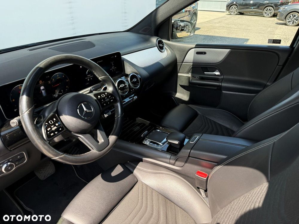 Mercedes-Benz Klasa B 180 d Style 7G-DCT - 12