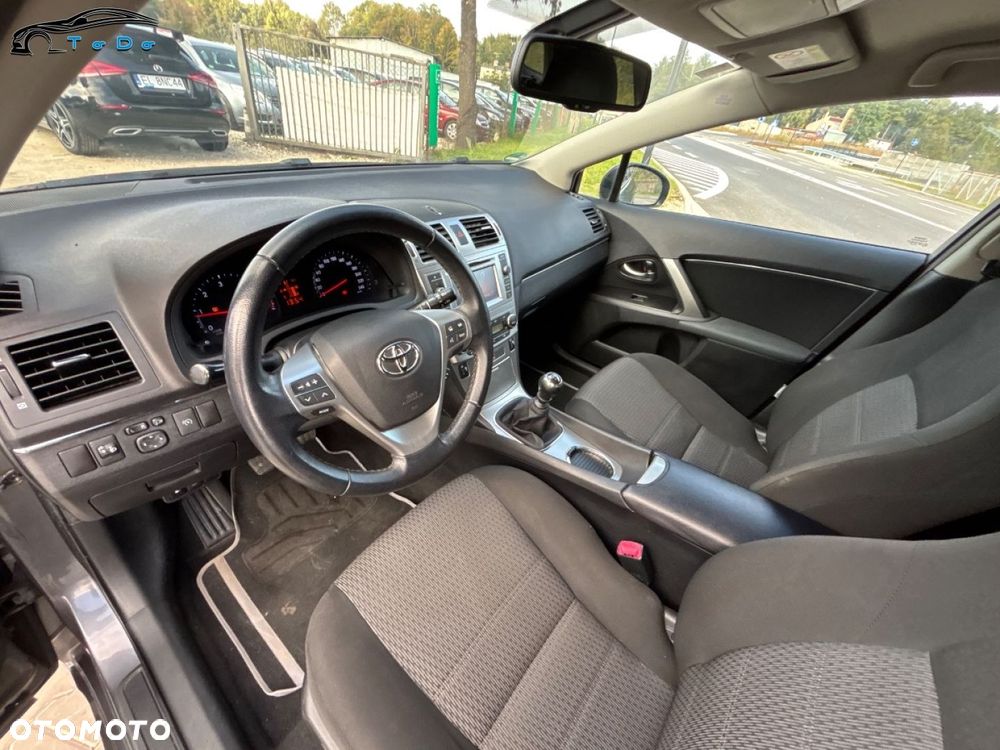 Toyota Avensis 2.0 D-4D Premium - 22