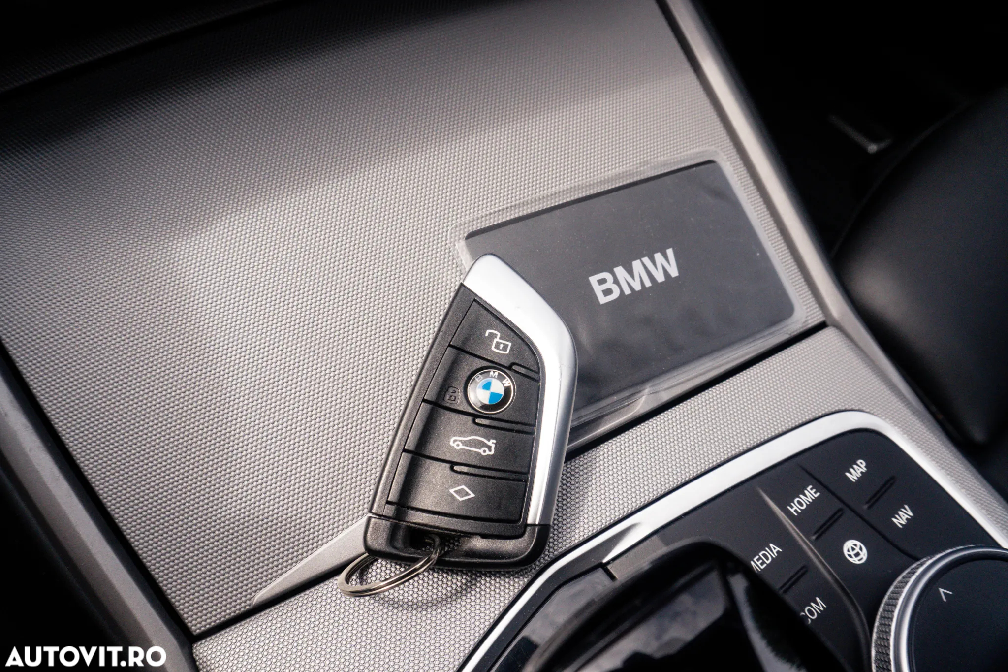 BMW Seria 3 318d Touring Aut. Sport Line - 26