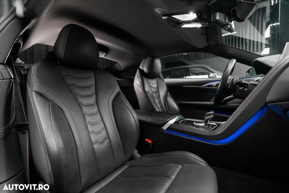 BMW M8 M850i xDrive - 32