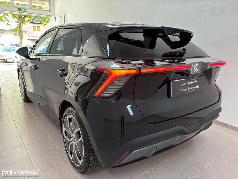 MG MG4 64 kWh Luxury - 5