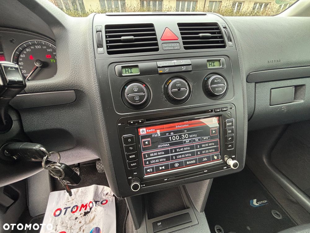 Volkswagen Touran 1.9 TDI DPF Conceptline - 17